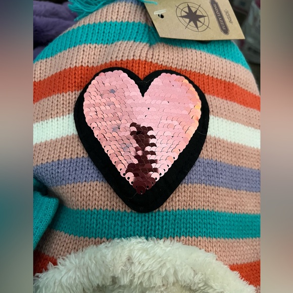 Fanes Paul youth girl’s hat and matching mittens. NWT. - Picture 6 of 8